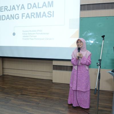 Dr. Suzana