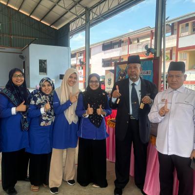 Lawatan Booth Farmako